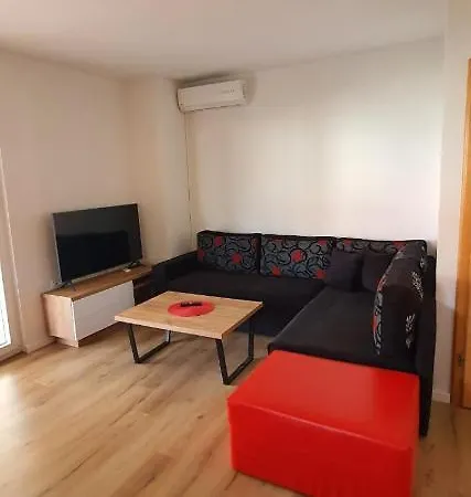 Lejla Apartamento *